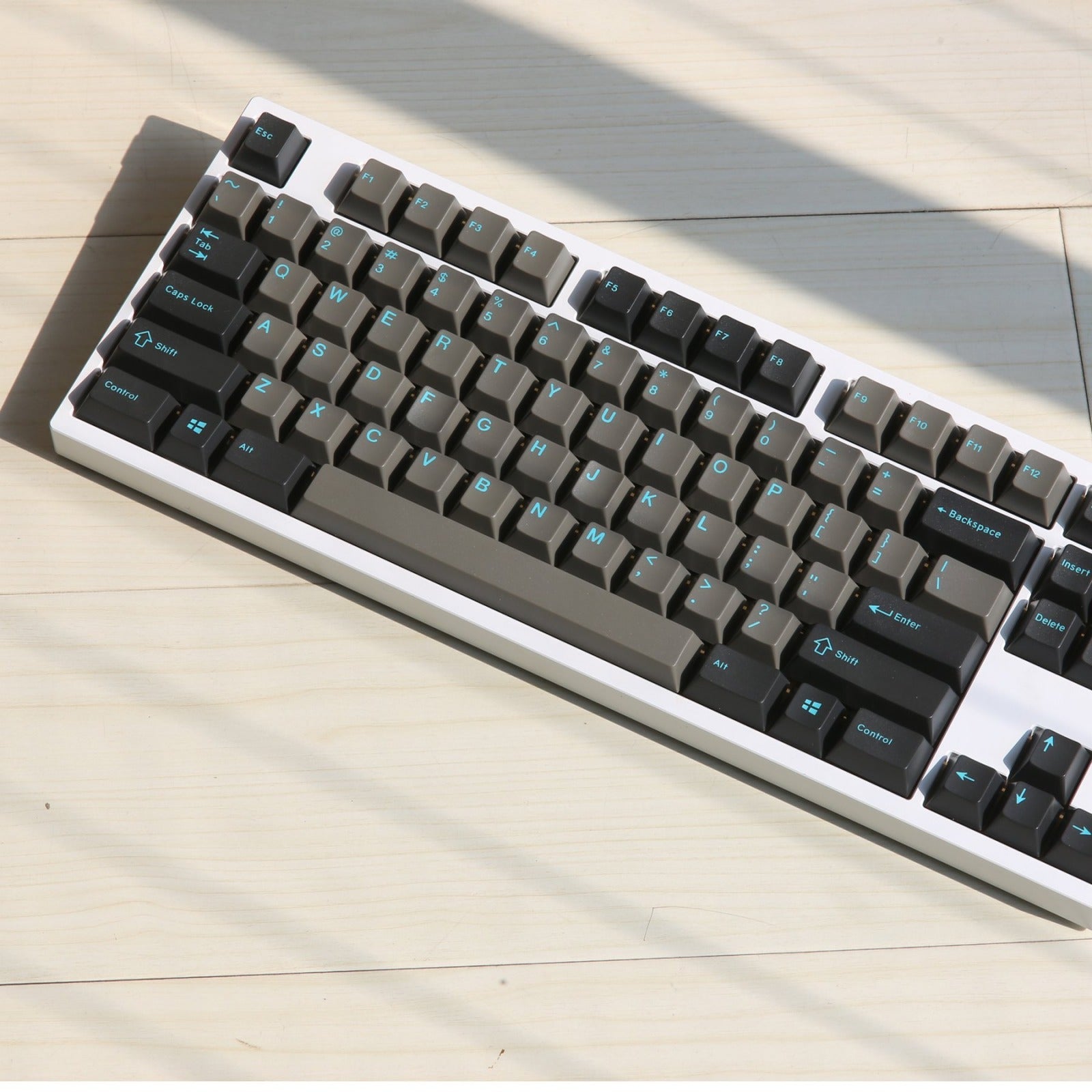 ENJOYPBT (ePBT) Sky Dolch ABS Doubleshot Keycap Set